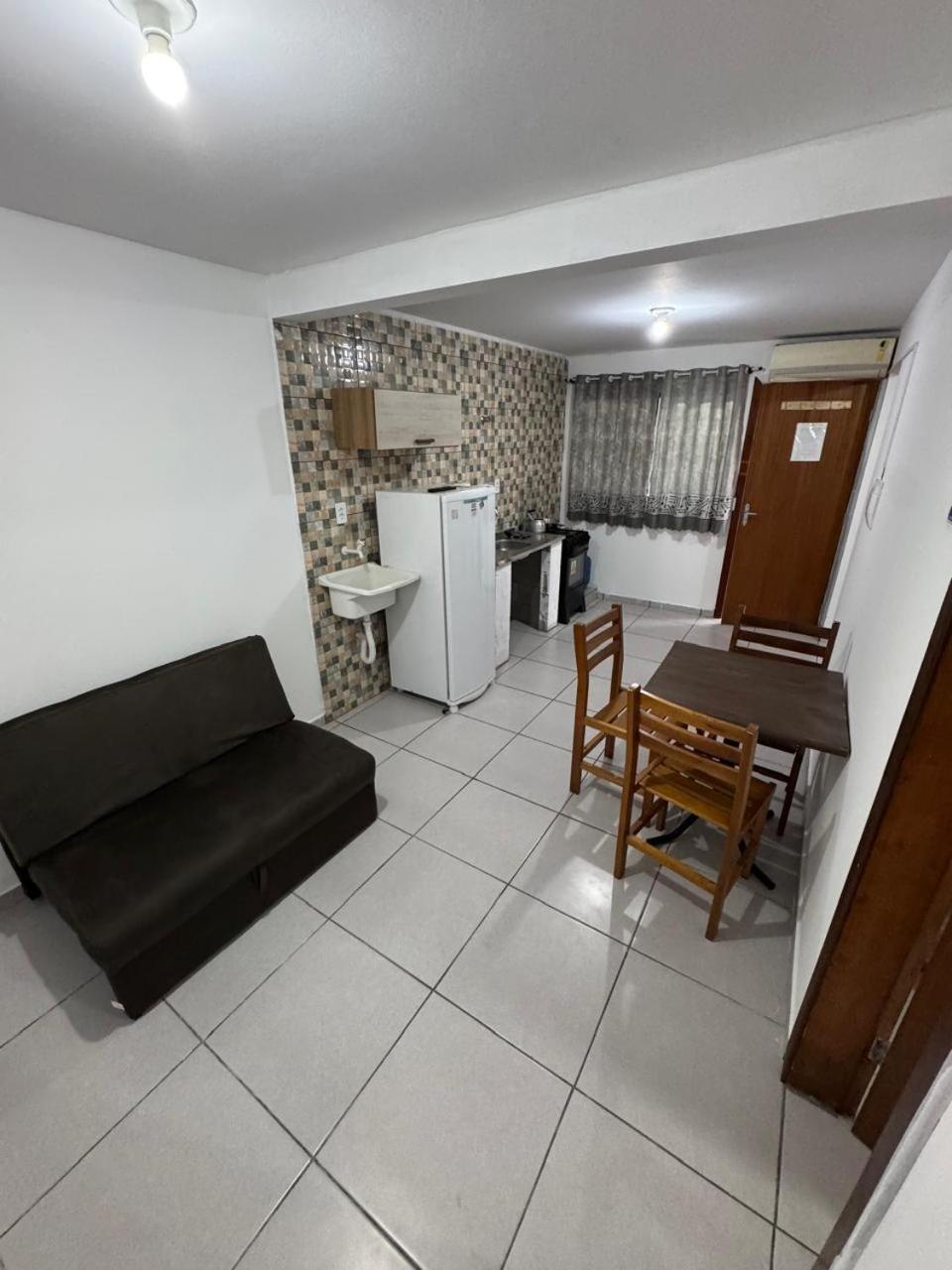 Kitnets No Campeche A 500 Metros Do Mar Apartman Florianópolis Kültér fotó